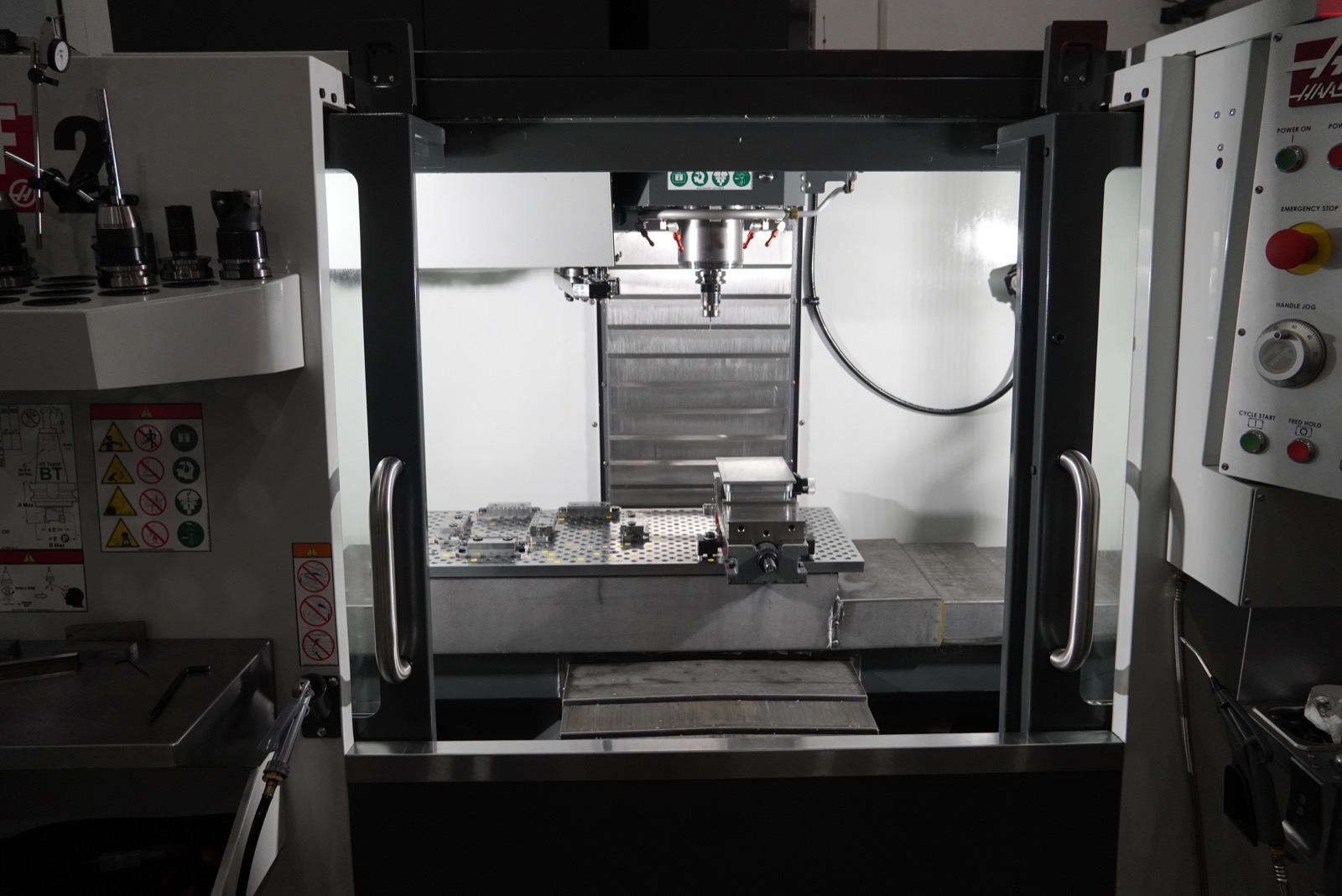 HAAS CNC machine in the CNCFactory workshop